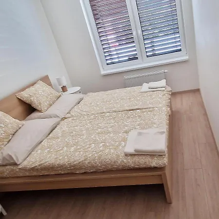 New Cozy 2 Pink 048 Apartment Bratislava